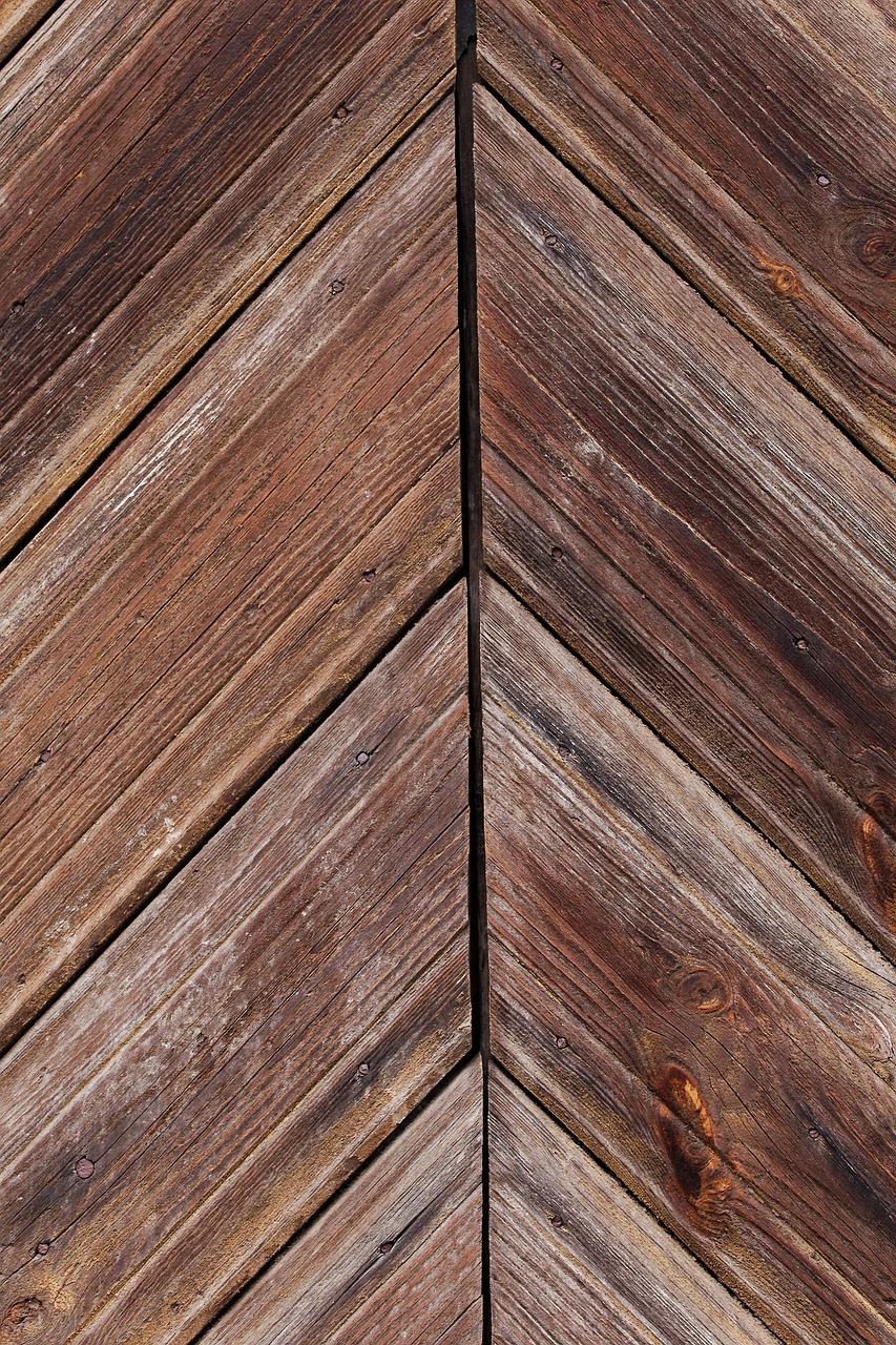 découvrez l'art de la menuiserie : conseils, techniques et informations sur la fabrication et la pose de meubles, portes, fenêtres et autres ouvrages en bois sur mesure.